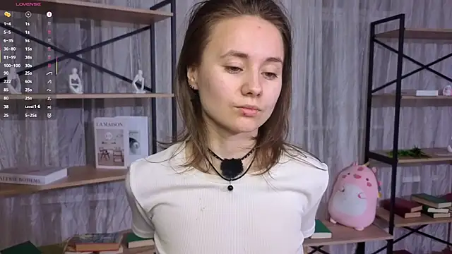 Crysta1Eva  online show from May 4, 2026, 8:44 pm