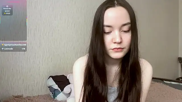 Snapshot of VividSienna chatting on March 2, 2026, 10:33 am VividSienna online show from March 2, 2026, 10:33 am