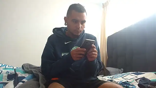 Carlandelli1 online show from October 13, 2025, 12:18 pm