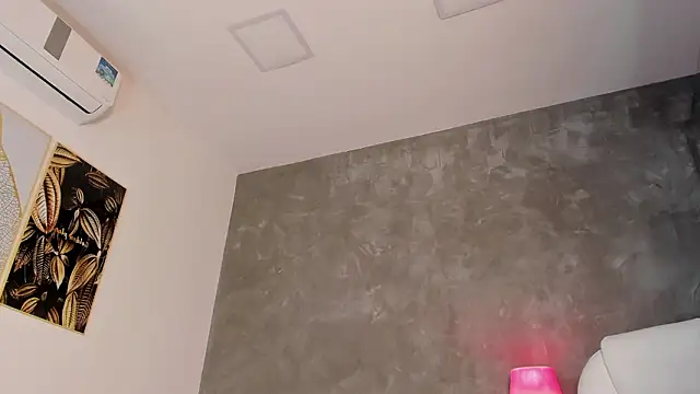 dylan cross  online show from February 3, 2026, 11:37 am