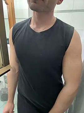 giovan2020 online show from March 8, 2026, 10:46 pm