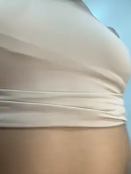 Snapshot of magrinha_hot chatting on March 13, 2026, 9:42 pm magrinha hot online show from March 13, 2026, 9:42 pm