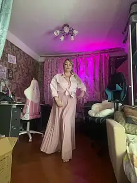 Sweet-blonde online show from July 16, 2026, 9:56 pm
