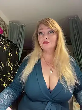 Sweet-blonde online show from August 1, 2026, 10:30 pm