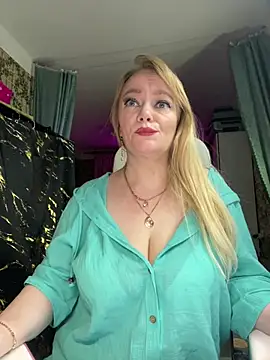 Sweet-blonde online show from April 10, 2026, 10:17 pm