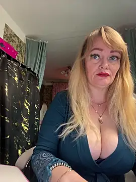 Sweet-blonde online show from June 15, 2026, 10:31 pm
