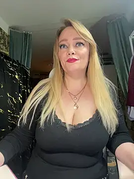 Sweet-blonde online show from April 9, 2026, 8:15 pm