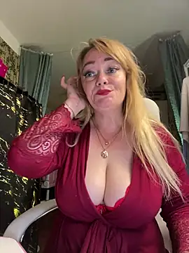 Sweet-blonde online show from July 13, 2026, 10:31 pm