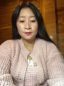 violet-00 online show from December 20, 2025, 5:43 am