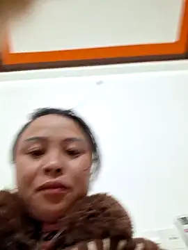 xuxulovezz online show from November 28, 2025, 11:10 am