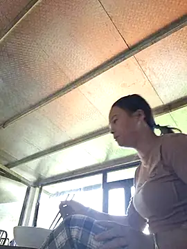 xuxulovezz online show from October 27, 2025, 12:11 am