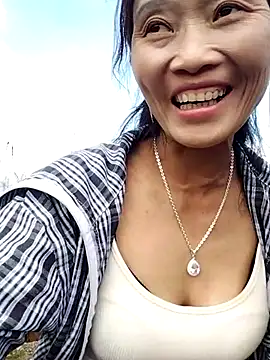 abigail-00 online show from November 4, 2025, 7:56 am