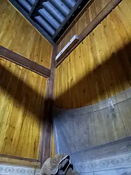 vtmbae online show from March 18, 2026, 9:59 pm