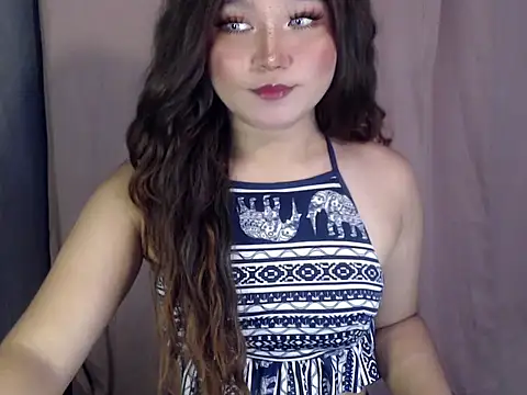 Eyes-on-me online show from May 3, 2026, 6:22 pm
