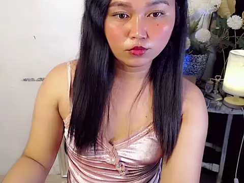 Snapshot of Eyes-on-me chatting on July 10, 2026, 8:42 pm Eyes-on-me online show from July 10, 2026, 8:42 pm