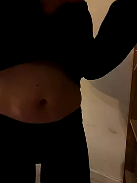 Elliepush online show from October 4, 2025, 7:26 pm