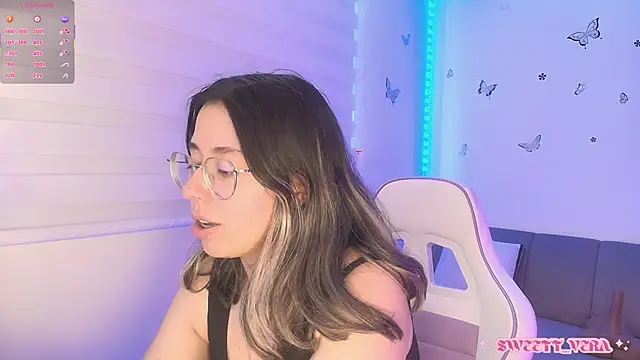 Snapshot of sweettvera chatting on May 13, 2026, 4:14 pm sweettvera online show from May 13, 2026, 4:14 pm