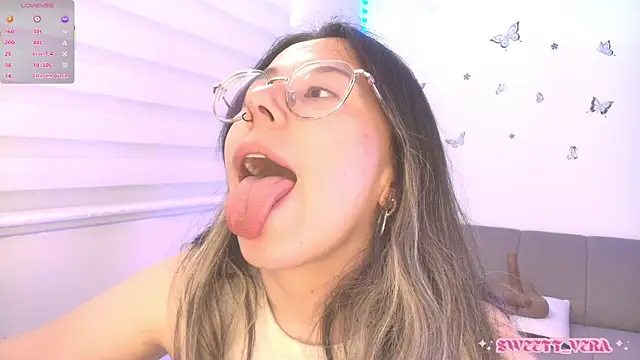sweettvera online show from June 25, 2026, 10:37 pm