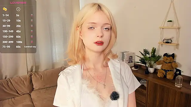 LaureMestler online show from March 18, 2026, 8:39 am