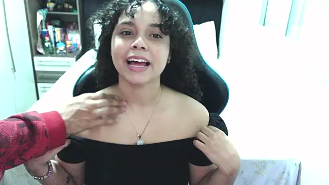 sweetamy326 online show from June 11, 2026, 11:35 pm