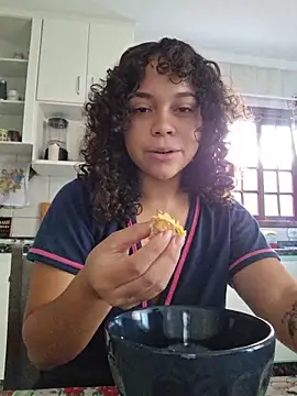 Snapshot of sweetamy326 chatting on March 20, 2026, 12:06 pm sweetamy326 online show from March 20, 2026, 12:06 pm