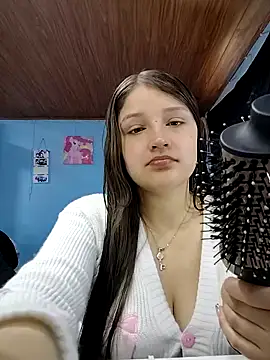 Krystal Heartss online show from March 10, 2026, 5:28 pm