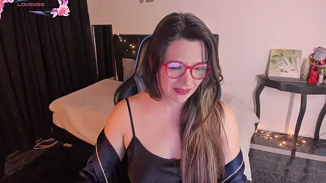 Hanna MA online show from November 28, 2025, 9:04 pm