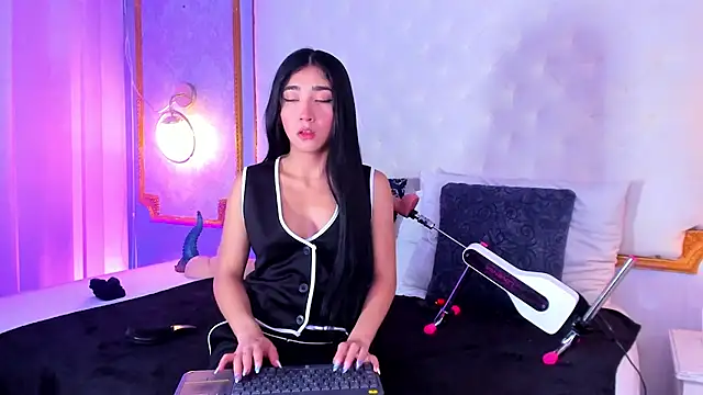 Mariana Kalo online show from February 7, 2026, 10:34 am