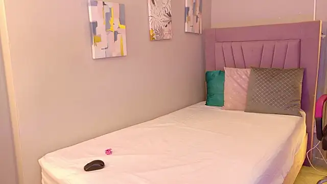 meli peach1 online show from January 31, 2026, 7:34 pm