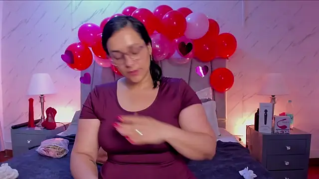 Snapshot of Michell_Monet chatting on February 12, 2026, 12:05 pm Michell Monet online show from February 12, 2026, 12:05 pm