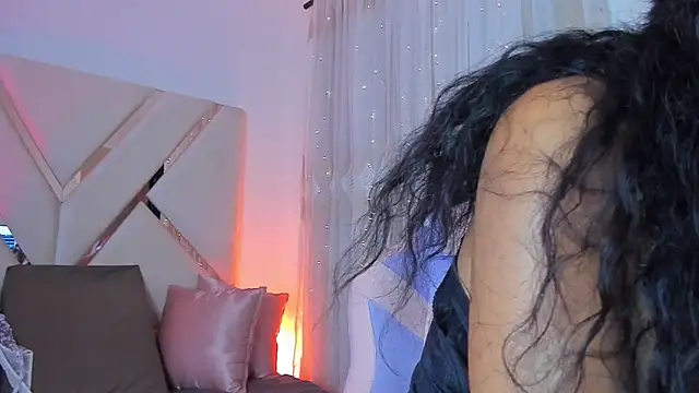 Snapshot of Jade_Thonson1 chatting on July 14, 2026, 2:05 am Jade Thonson1 online show from July 14, 2026, 2:05 am
