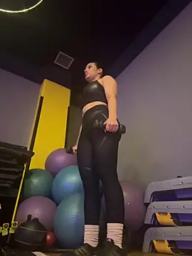 Snapshot of Anavalle chatting on February 14, 2026, 6:30 pm Anavalle online show from February 14, 2026, 6:30 pm