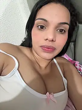 Anavalle online show from June 10, 2026, 2:35 am