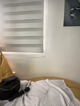 PrettyLia online show from February 20, 2026, 9:39 pm