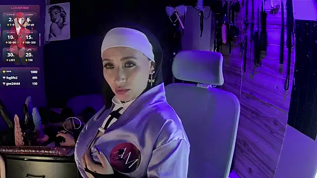 lucyheartfillia11 online show from November 12, 2025, 11:58 am