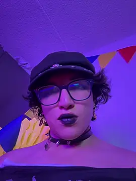 -BlueOpal- online show from June 19, 2026, 12:16 am