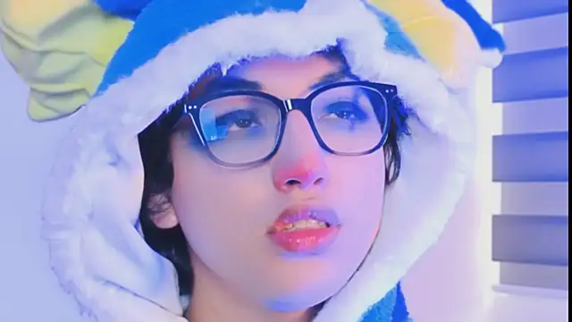 -BlueOpal- online show from June 7, 2026, 6:02 pm