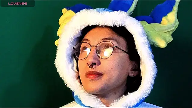 -BlueOpal- online show from October 15, 2025, 6:38 pm