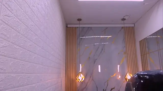 kat 96  online show from December 16, 2025, 7:18 pm