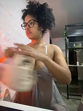 miiabrown18 online show from May 3, 2026, 7:13 am