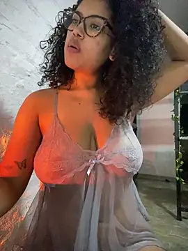 miiabrown18 online show from May 5, 2026, 10:07 am
