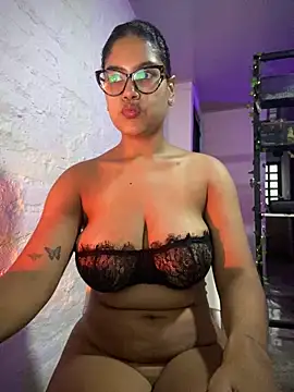 Snapshot of miiabrown18 chatting on May 9, 2026, 11:13 am miiabrown18 online show from May 9, 2026, 11:13 am