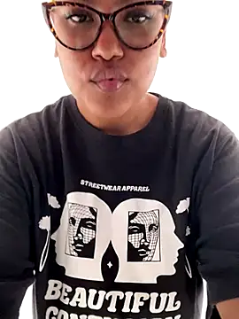 miiabrown18 online show from October 13, 2025, 1:56 pm