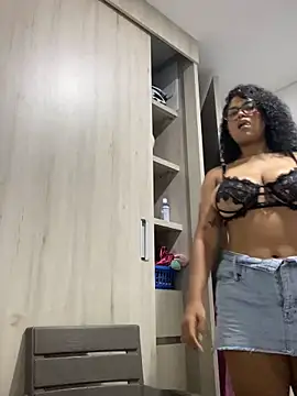 miiabrown18 online show from October 21, 2025, 1:49 am