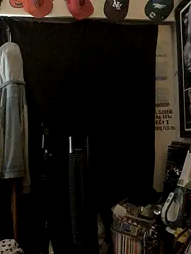 blondebarbiebae online show from December 22, 2025, 8:20 pm