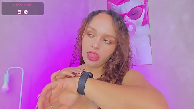 CamilaGomez149 online show from July 15, 2026, 9:33 pm