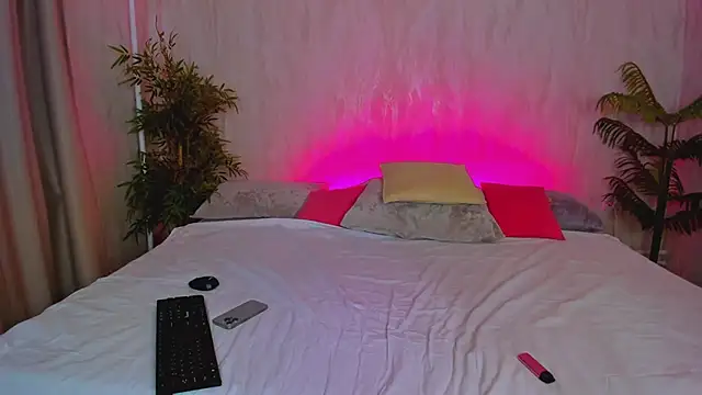 Alic Fox online show from February 3, 2026, 12:10 am