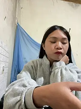 Mayy1 online show from April 24, 2026, 5:42 am