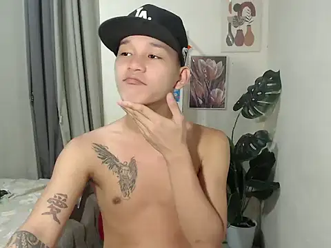 asianmonstercock05 online show from February 9, 2026, 1:25 am