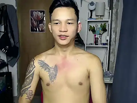 asianmonstercock05 online show from May 20, 2026, 3:36 am